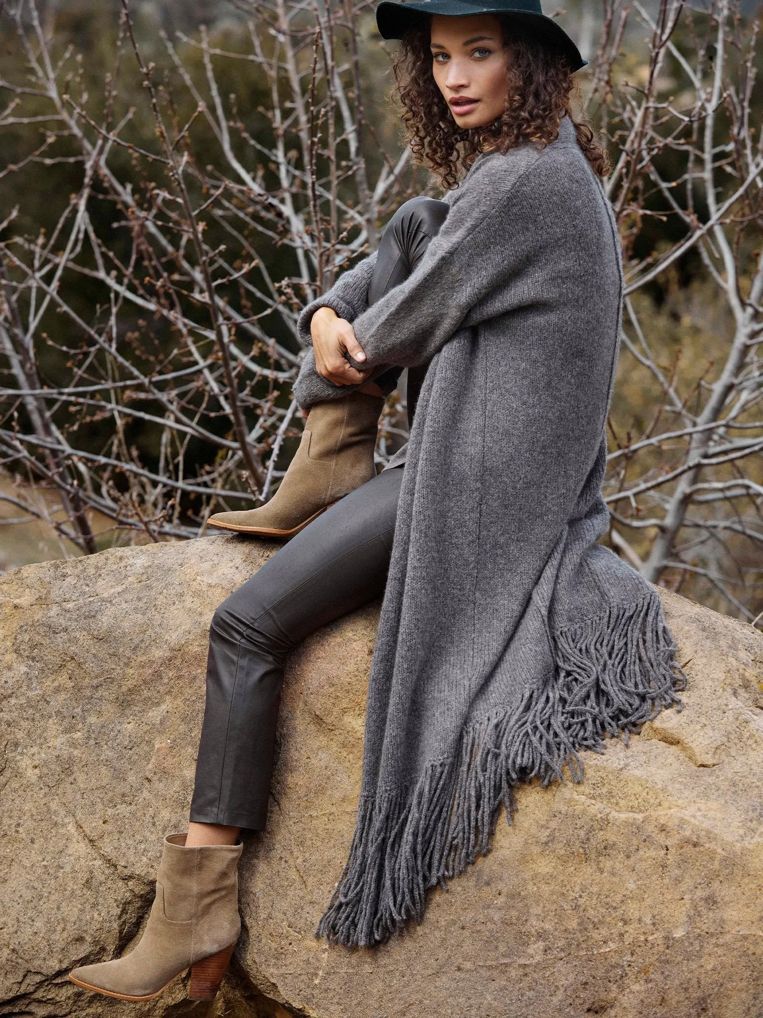 The Thela Fringe Duster